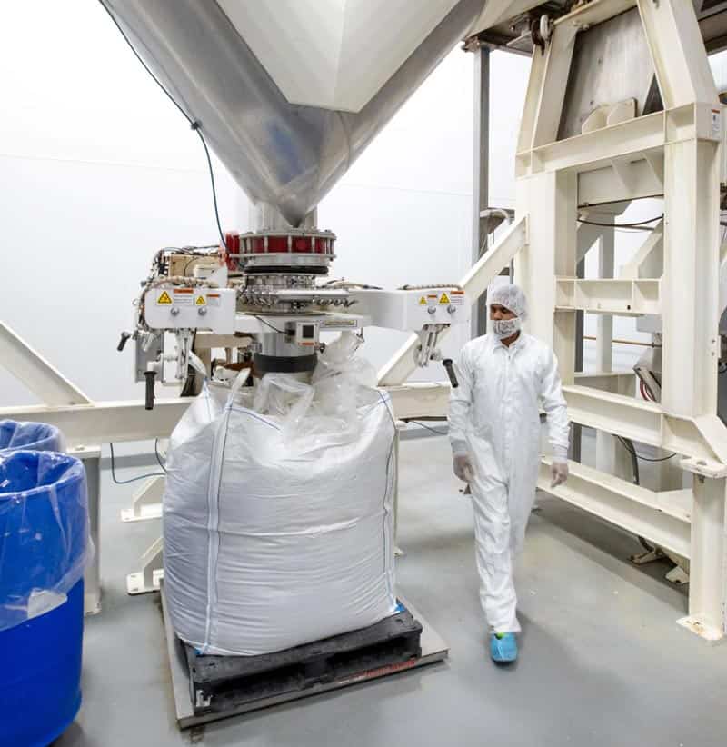 contracts-powder-supplement-V-blender-800px contracts-powder-supplement-V-blender-800px